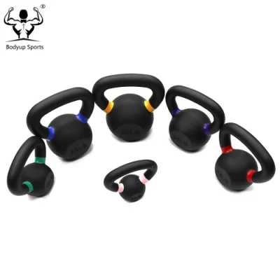 Kettlebell de ferro fundido preto com anéis coloridos